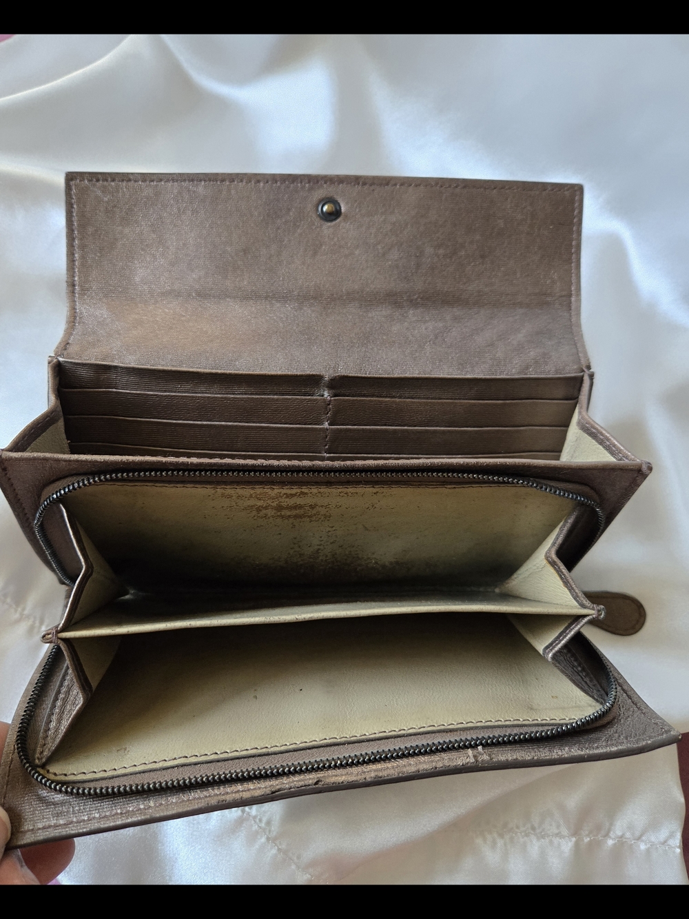 Bottega Veneta Metallic Gold Intrecciato Leather Wallet - Picture 10 of 16